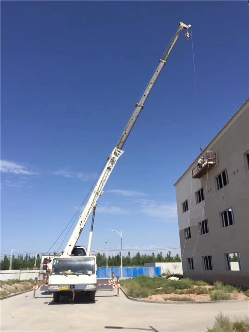 永年区“轻装强干”—— 吊车的 “轻量化臂架” 技术
